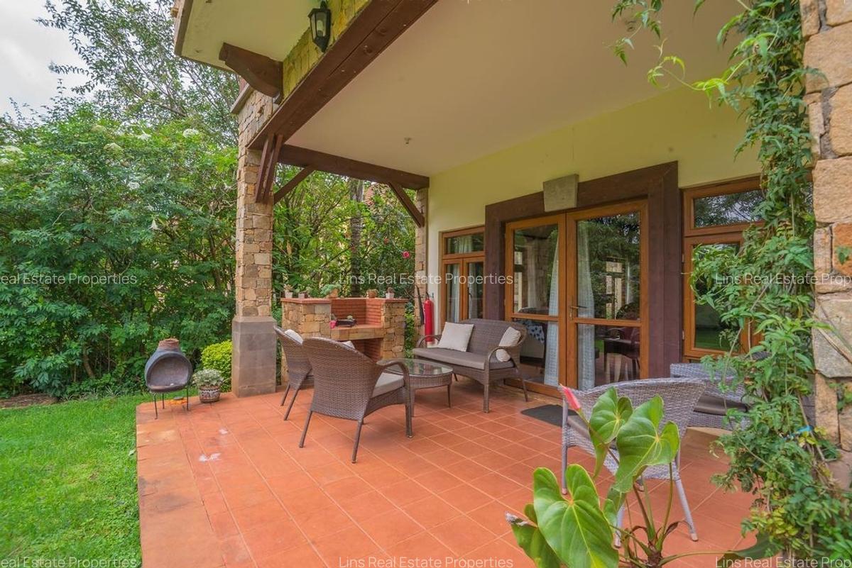 4 Bed Townhouse with En Suite in Kitisuru - 9