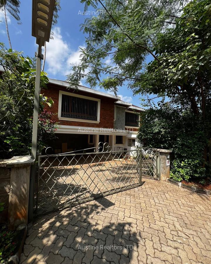 5 Bed Townhouse with En Suite at Shanzu Road - 1