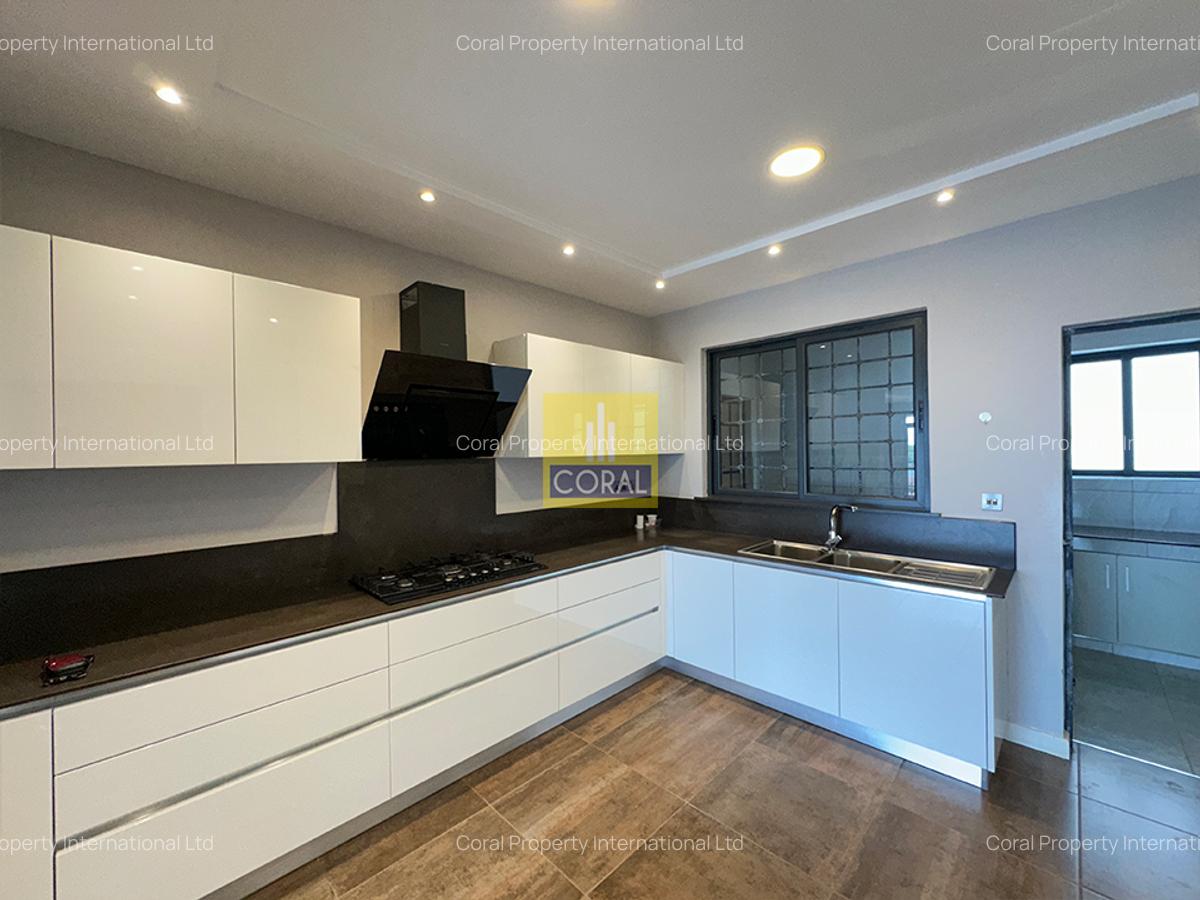 2 Bed Apartment in Parklands - 7