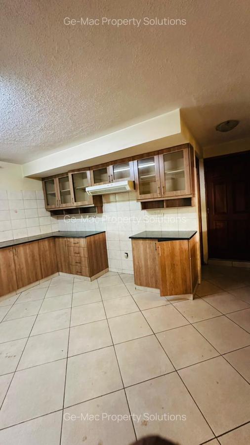 5 Bed House with En Suite in Runda - 5