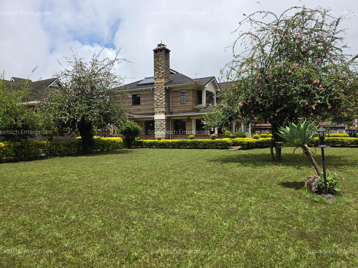 6 Bed House with En Suite in Runda - 2