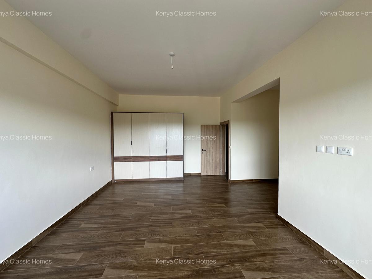 3 Bed Apartment with En Suite at Parklands - 14