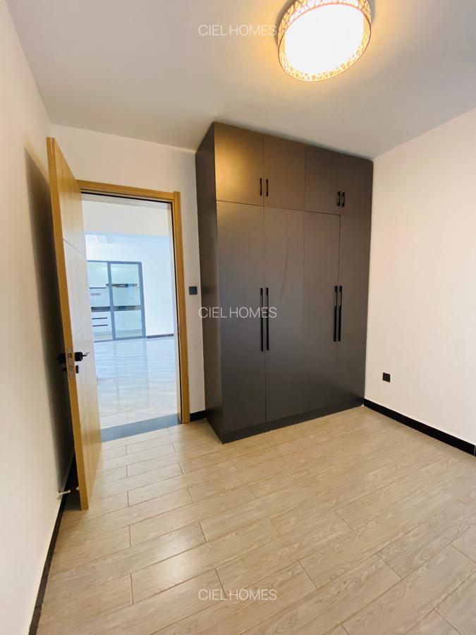 2 Bed Apartment with En Suite at Wood Avenue - 12