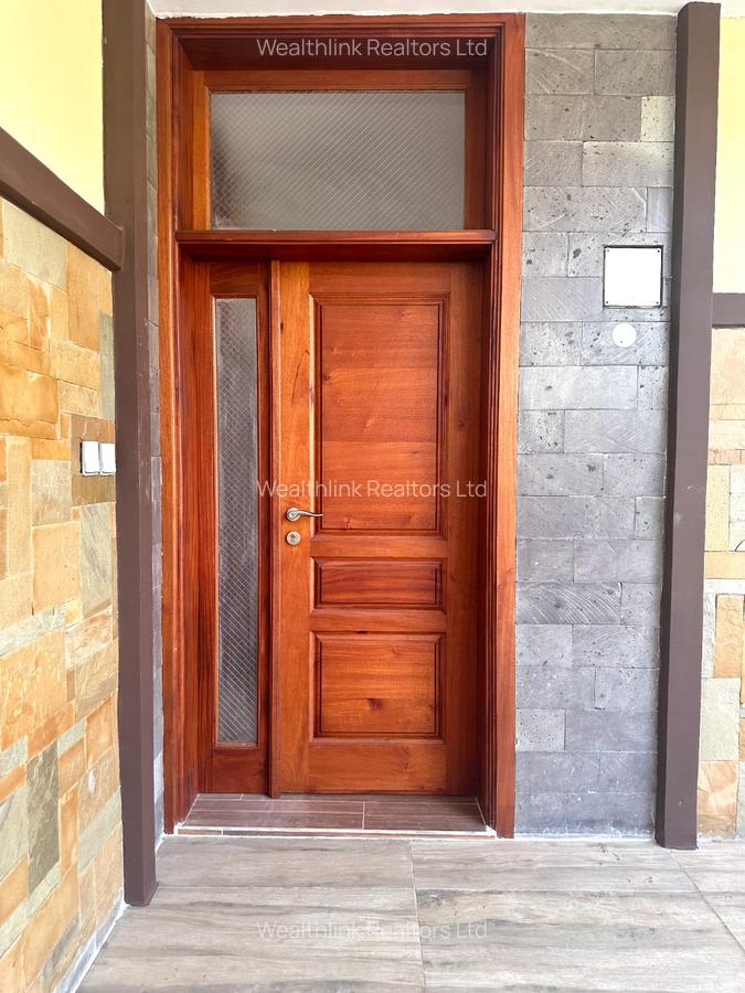 3 Bed Townhouse with En Suite at Nyari West - 14