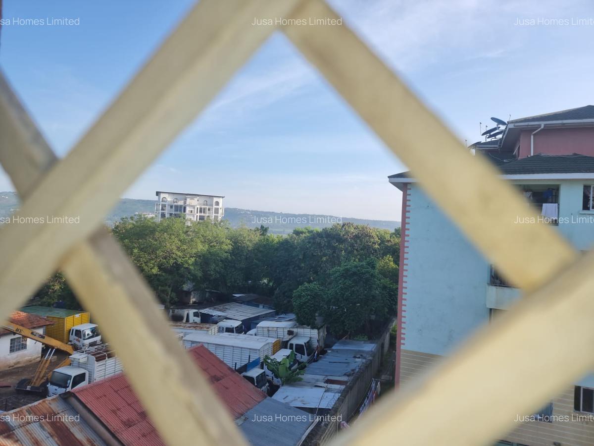 3 Bed Apartment with Parking in Kisumu - 6