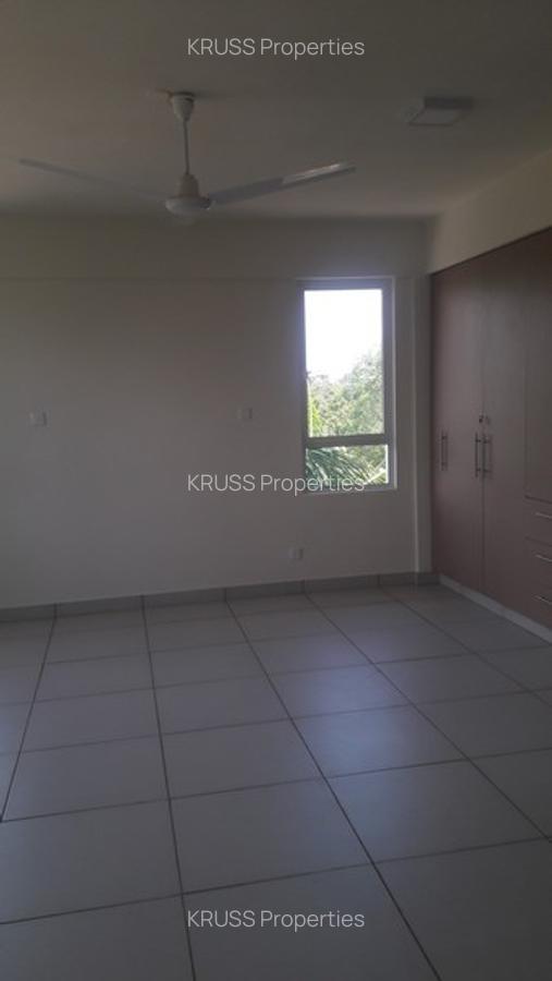 4 Bed Apartment with En Suite at Ar2473 - 6