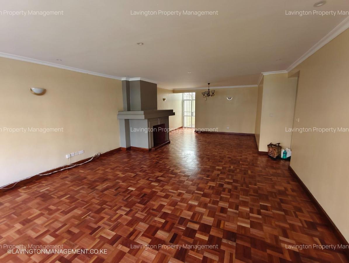 5 Bed Townhouse with En Suite at Lavington Green - 4