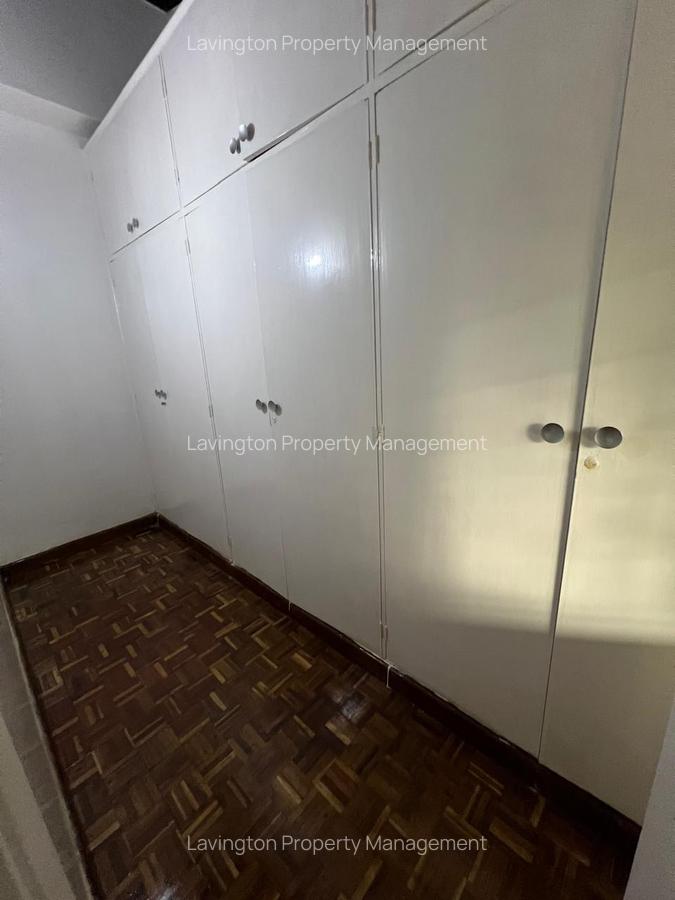 4 Bed House with En Suite at Lavington Green - 19