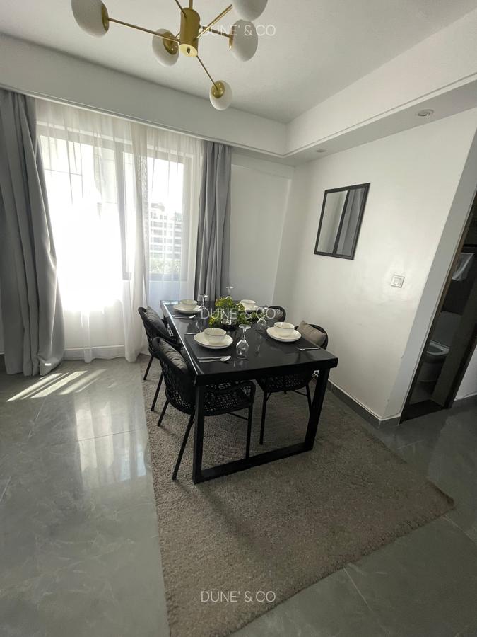 Serviced 2 Bed Apartment with En Suite in Riverside - 13