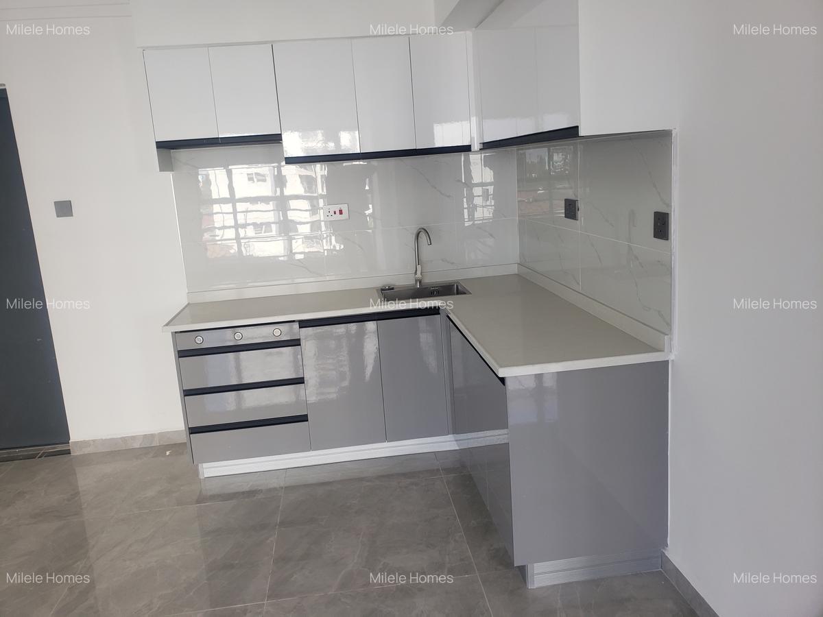 Serviced 1 Bed Apartment with En Suite at Kindaruma Road - 4