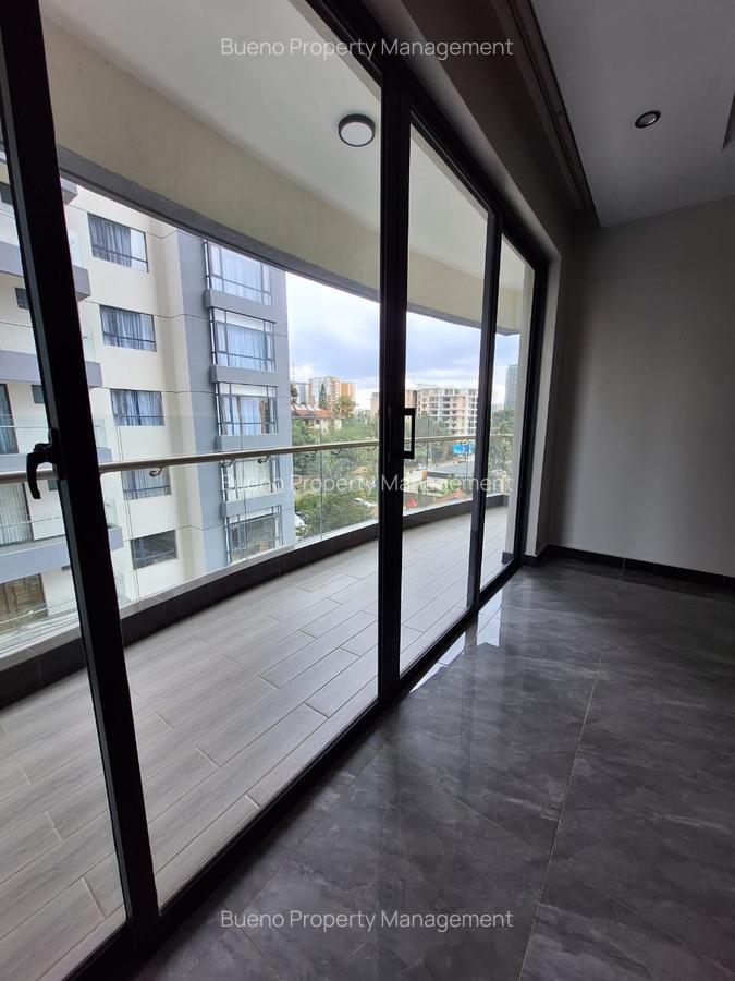 3 Bed Apartment with En Suite in Lavington - 4