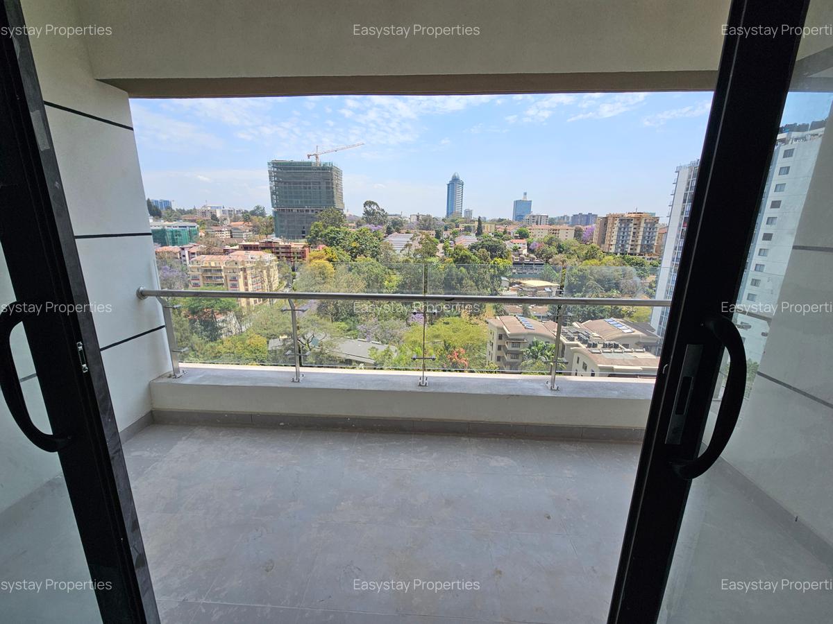 3 Bed Apartment with En Suite in Riverside - 1