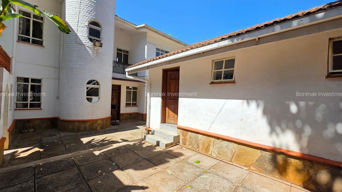 4 Bed House with En Suite at Nyari Central - 11