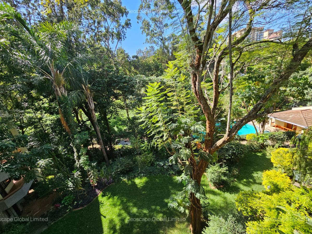 4 Bed Apartment with En Suite in Riverside - 1