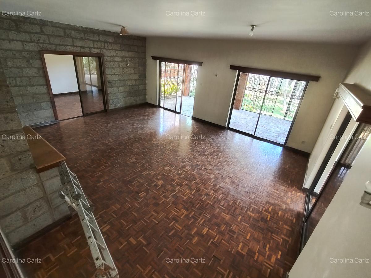 Commercial Property with Service Charge Included in Kitisuru - 8