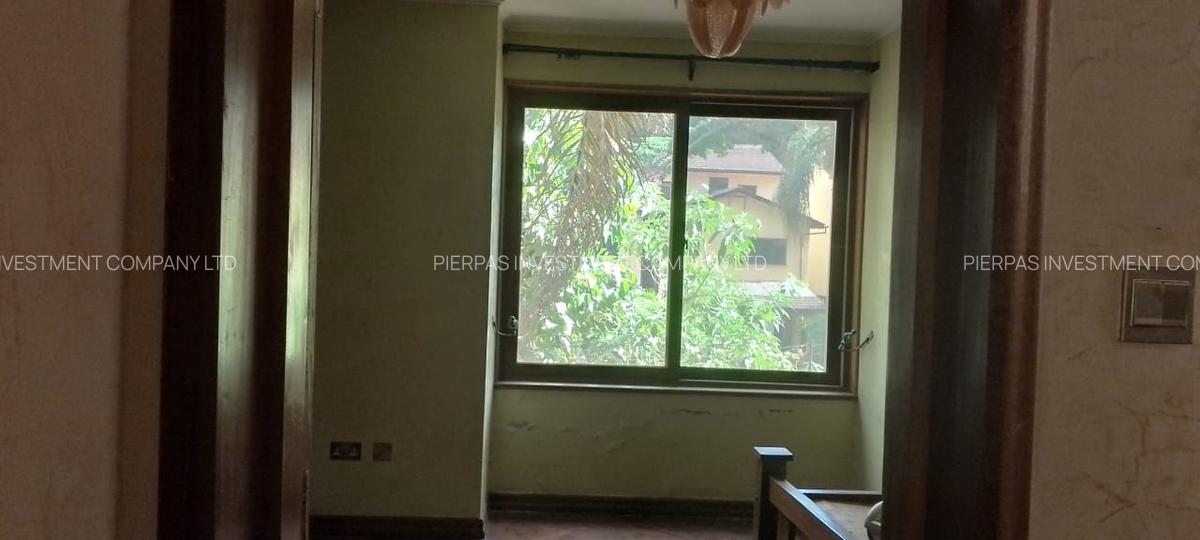 5 Bed Townhouse with En Suite in Spring Valley - 14