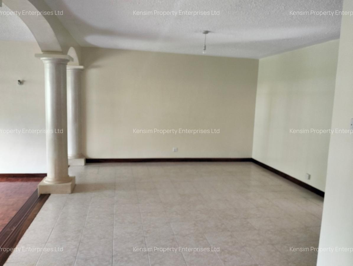 4 Bed Townhouse with En Suite in Westlands Area - 12