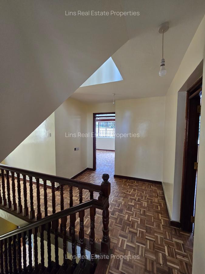 4 Bed Townhouse with En Suite in Lavington - 14