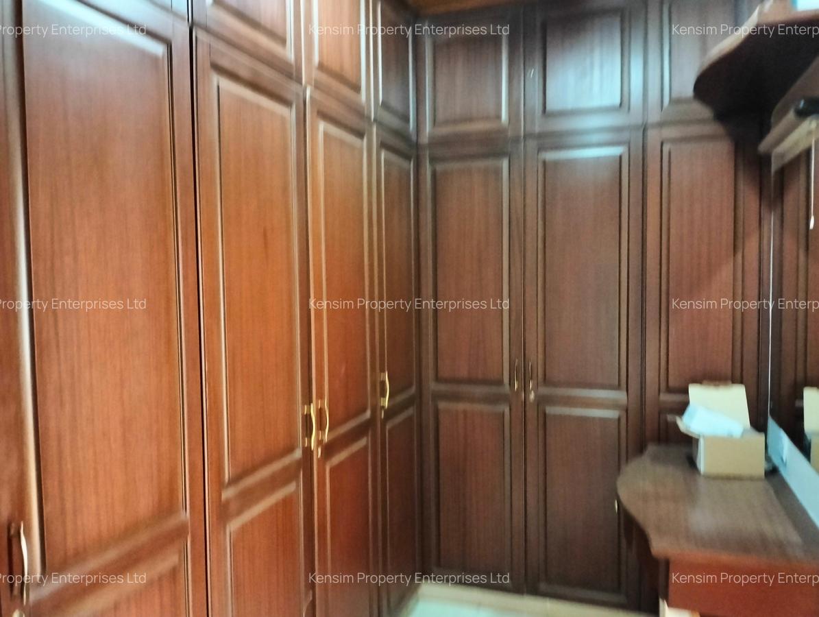 4 Bed Townhouse with En Suite in Lavington - 15