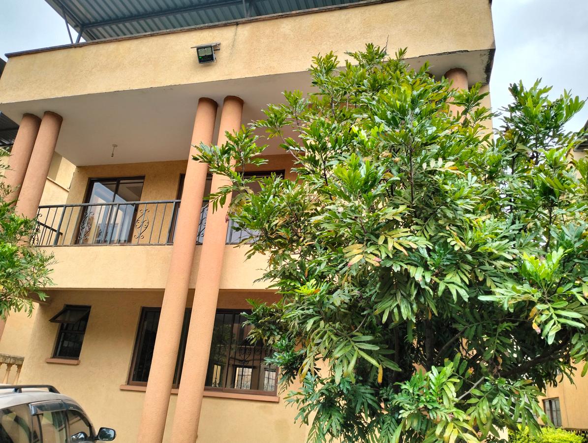 5 Bed Townhouse with En Suite in Westlands Area - 1