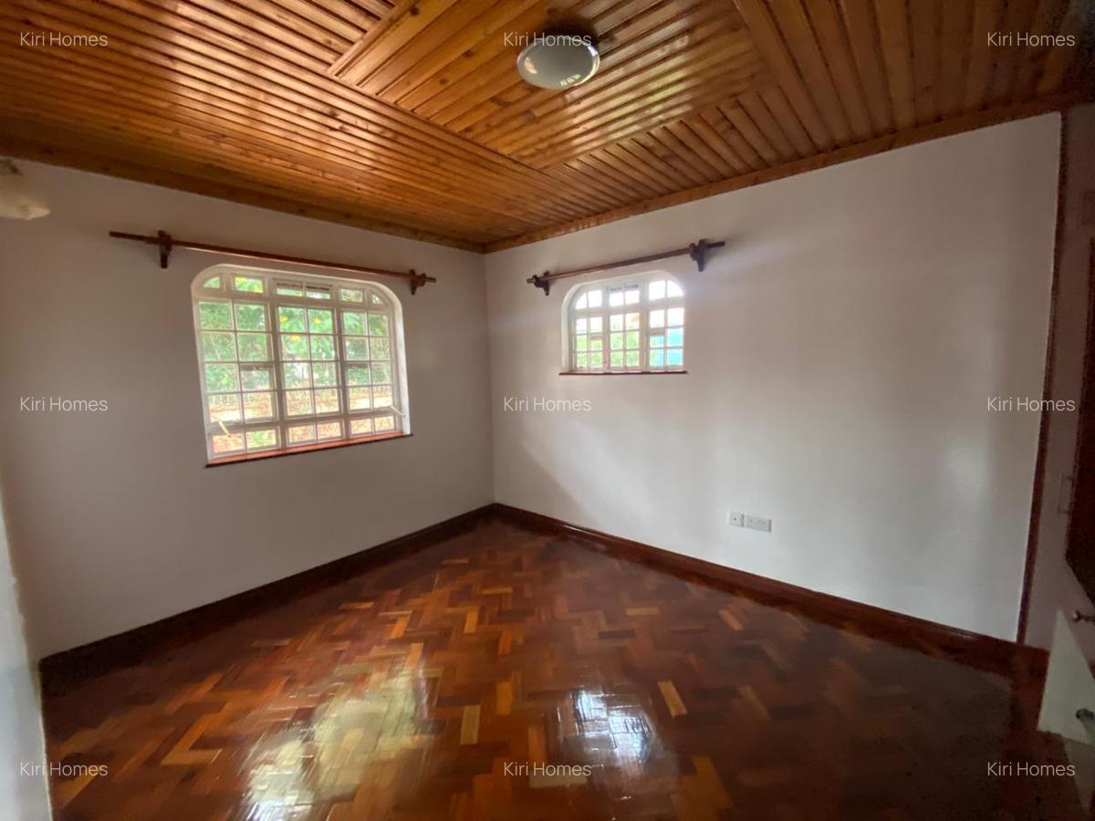 5 Bed Townhouse with En Suite in Nyari - 5