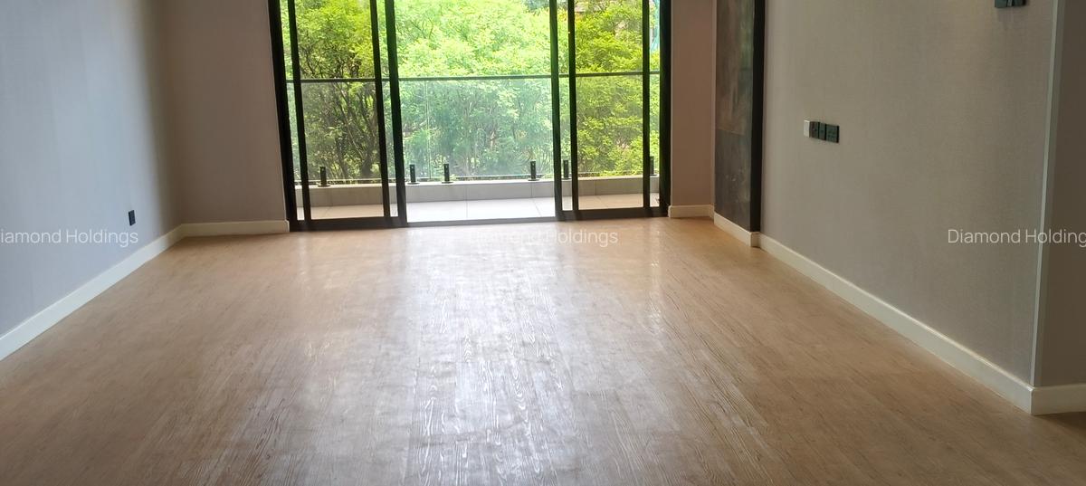 Serviced 3 Bed Apartment with En Suite at Brookside - 7