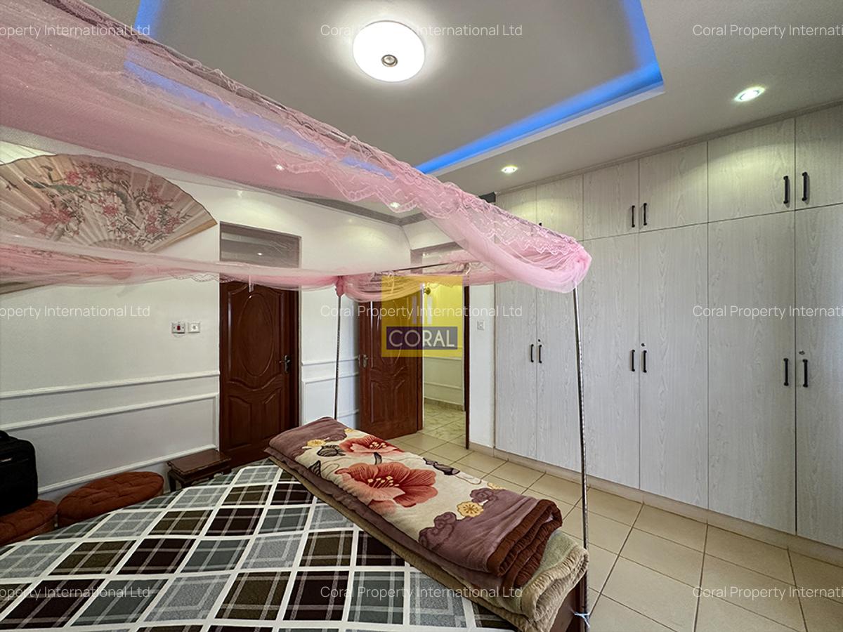 4 Bed Apartment in Parklands - 13