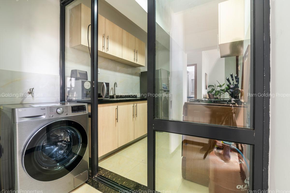 2 Bed Apartment with En Suite at Denis Prit - 12