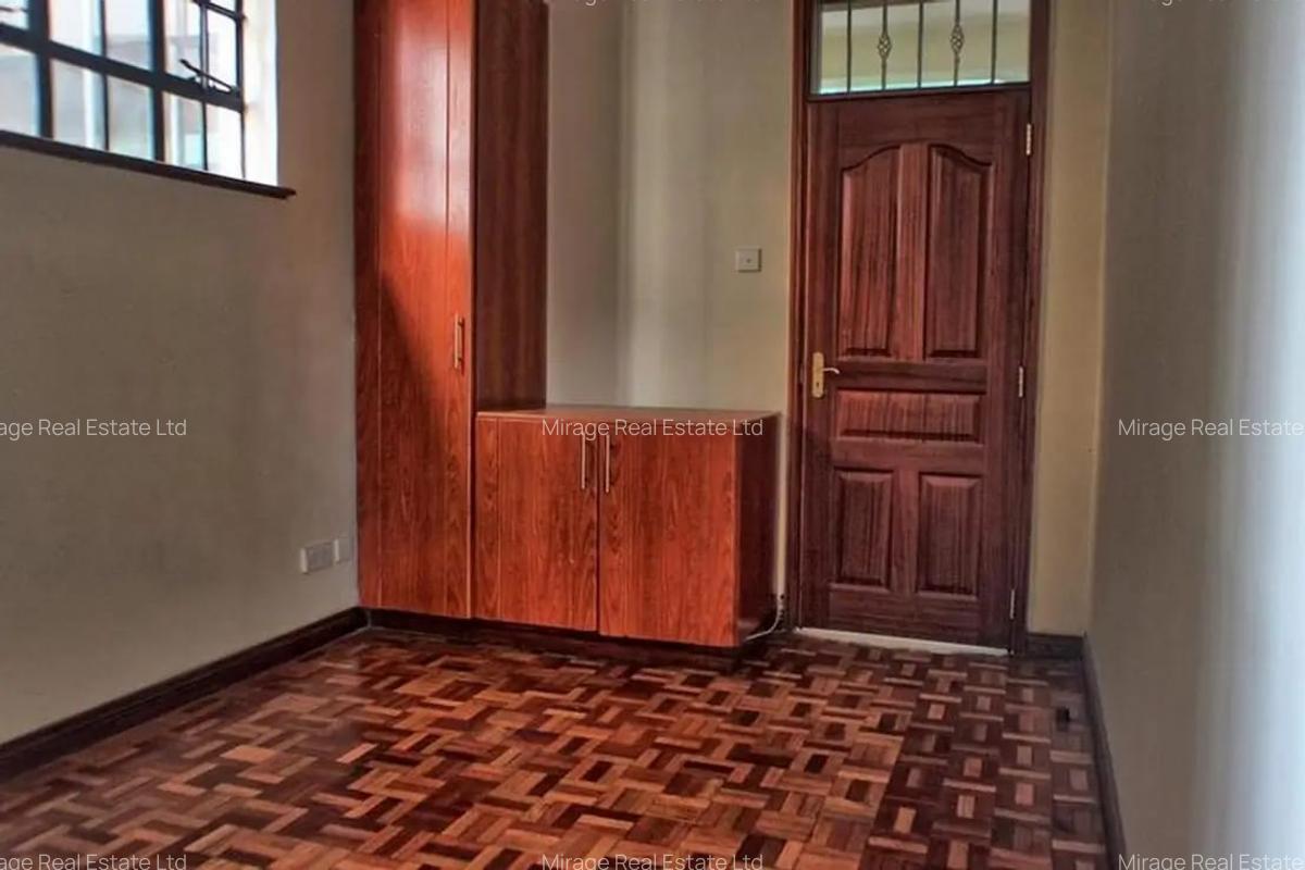 3 Bed Apartment with Swimming Pool in Rhapta Road - 15