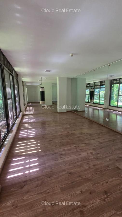 3 Bed Apartment with Swimming Pool in Parklands - 15