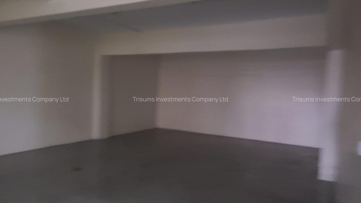 870 ft² Commercial Property with Fibre Internet in Industrial Area - 1