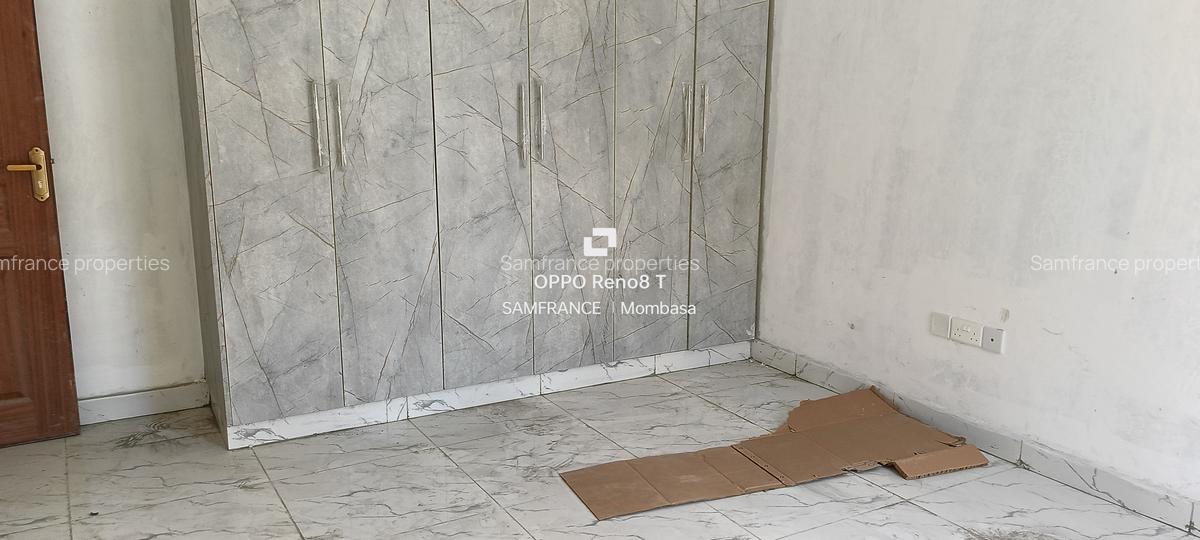 3 Bed Apartment with En Suite at Tudor - 11