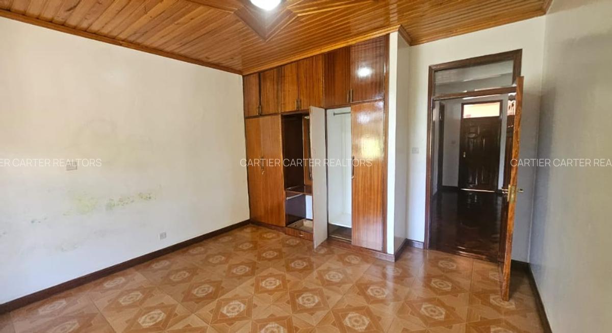 3 Bed House with En Suite in Runda - 2