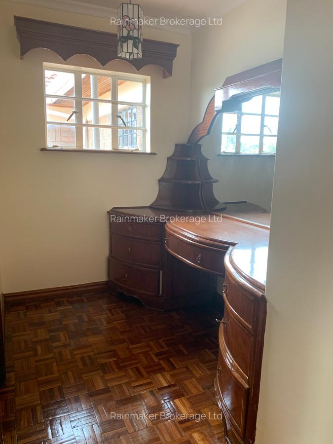 5 Bed House with En Suite at Baobab - 18