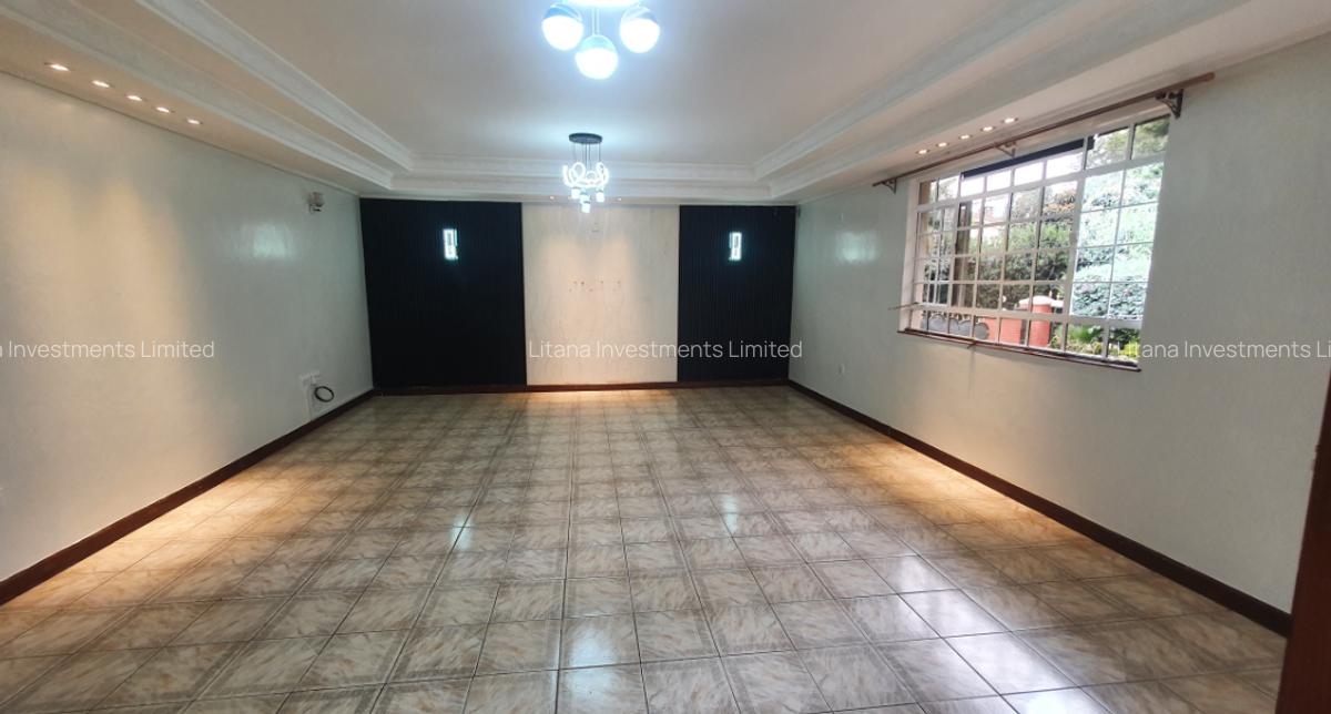 3 Bed House with Garden at Old Runda - 3