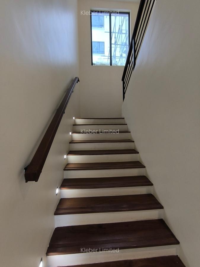 4 Bed Apartment with En Suite at General Mathenge - 13