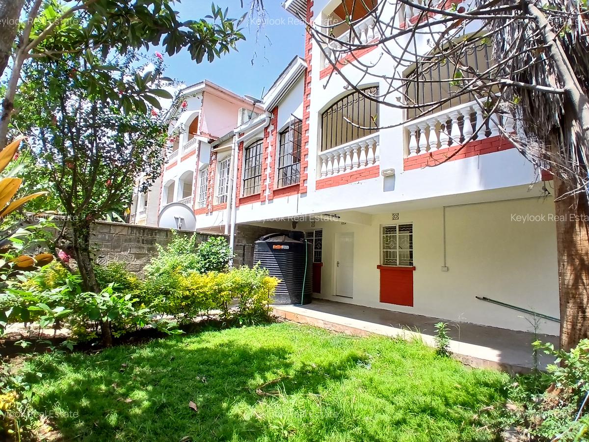 5 Bed Townhouse with En Suite at Lavington - 5
