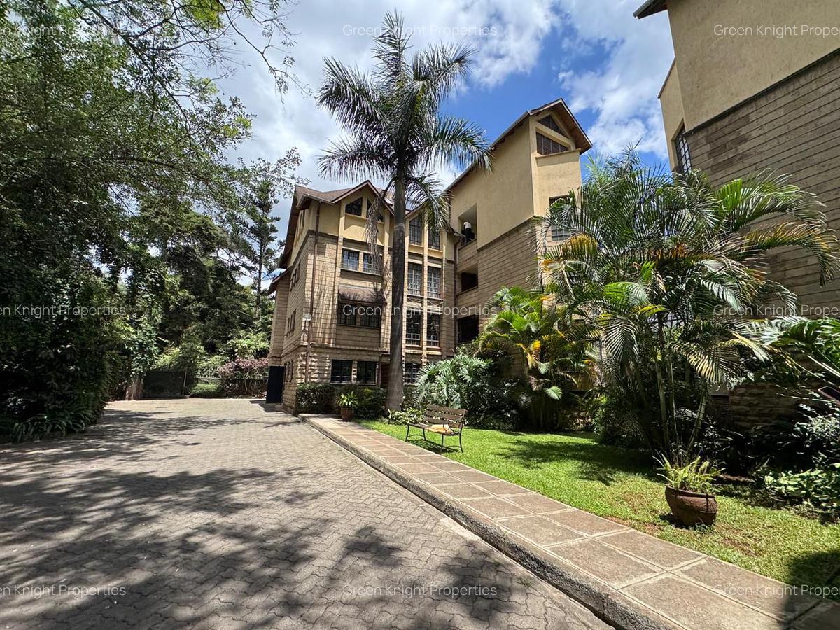 Serviced 2 Bed Apartment with En Suite in Lavington - 11