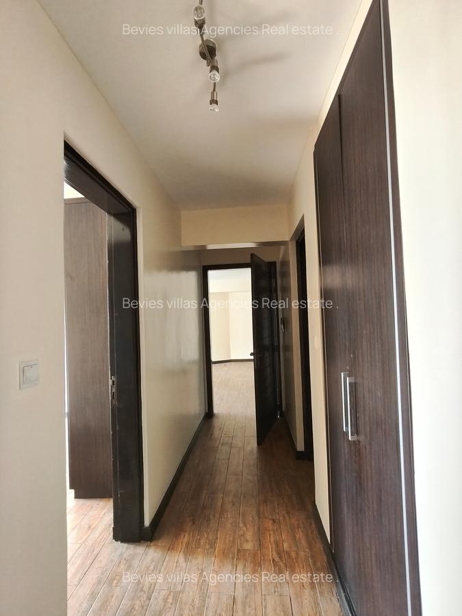 3 Bed Apartment with En Suite at Parklands - 7
