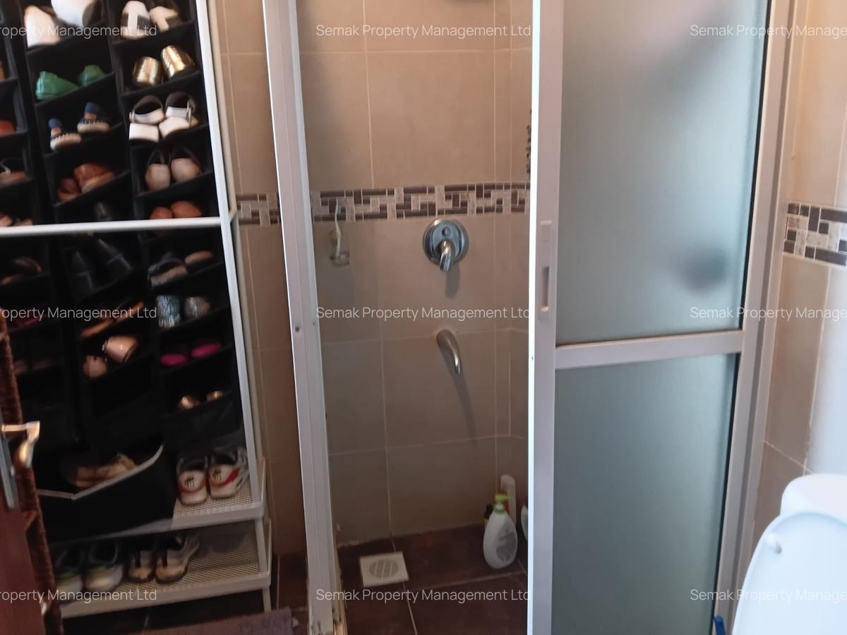 2 Bed Apartment with En Suite at Riverside Drive - 9