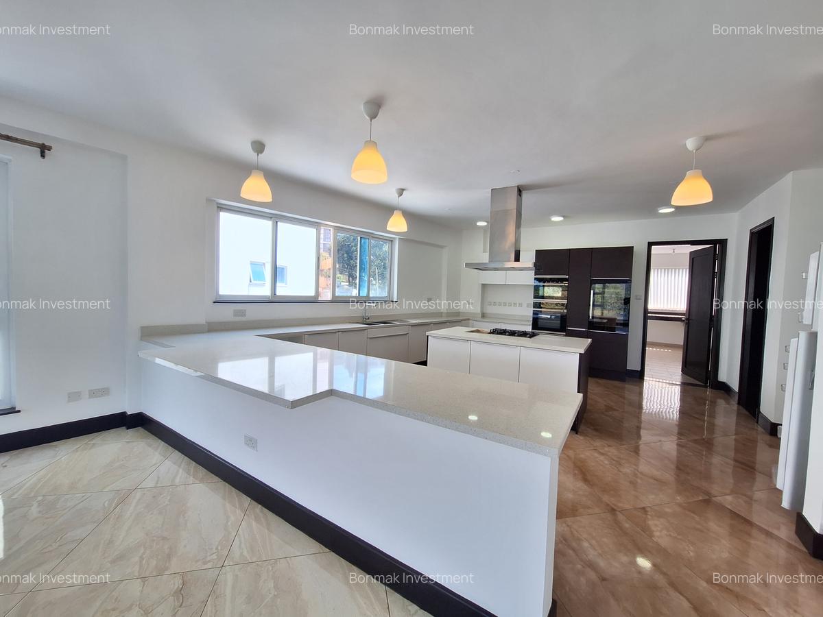 3 Bed Apartment with En Suite at One General Mathenege - 3