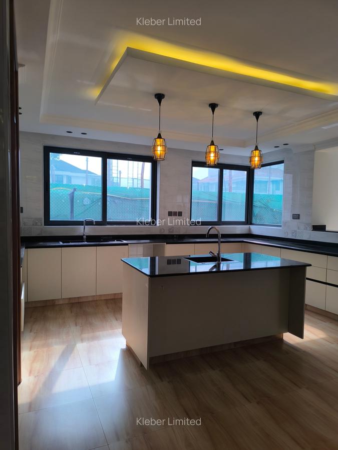 5 Bed House with En Suite at Kiambu - 10