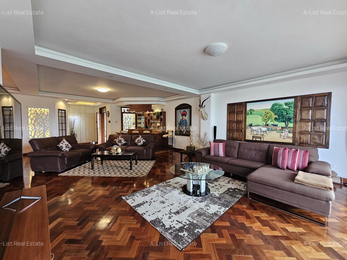 5 Bed Apartment with En Suite at Parklands - 2