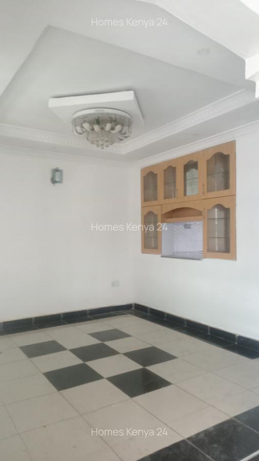 5 Bed House in Banana - 10