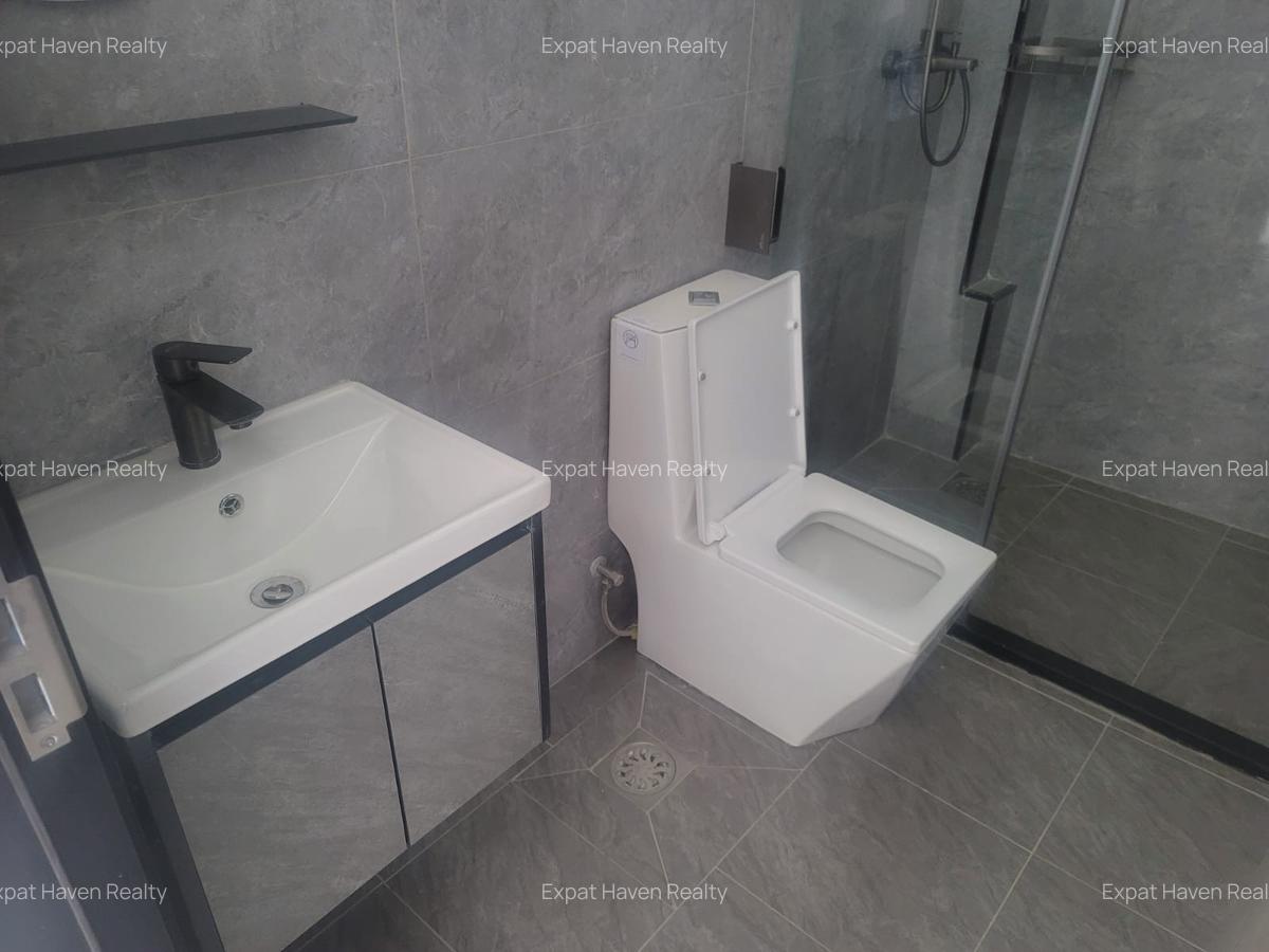 Serviced 4 Bed Apartment with En Suite at Valley Arcade - 5