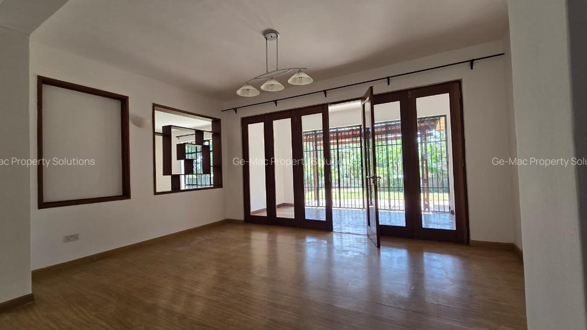 4 Bed House with En Suite in Runda - 13