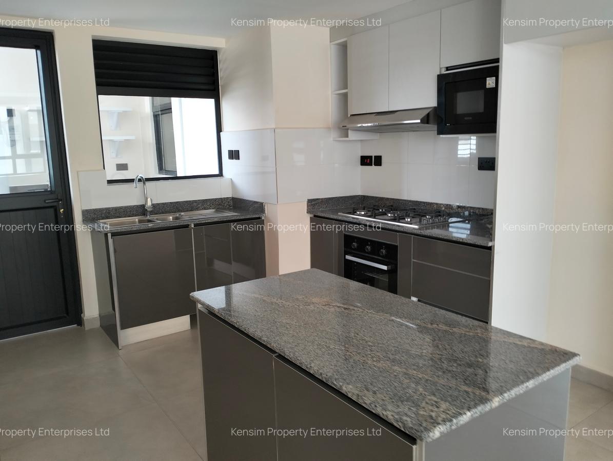 3 Bed Apartment with En Suite in Spring Valley - 3