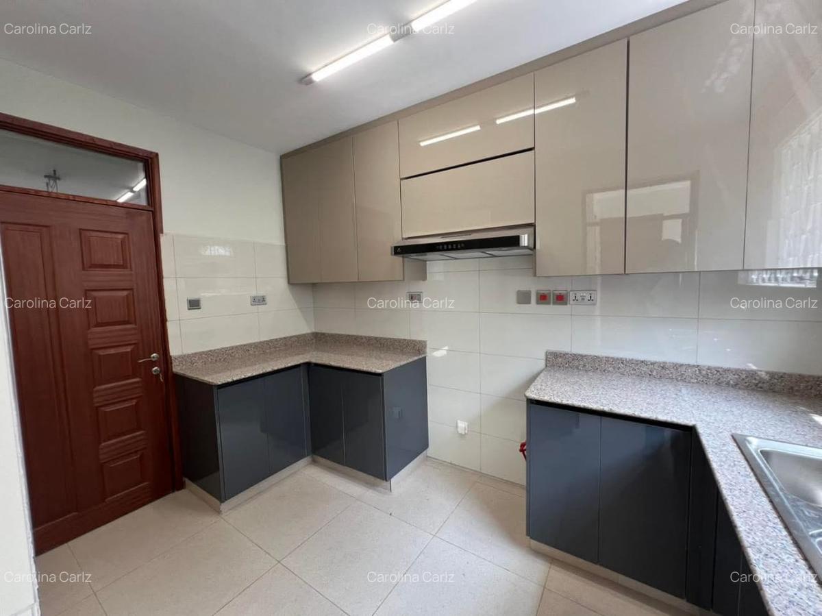 4 Bed Townhouse with En Suite at Westlands - 12
