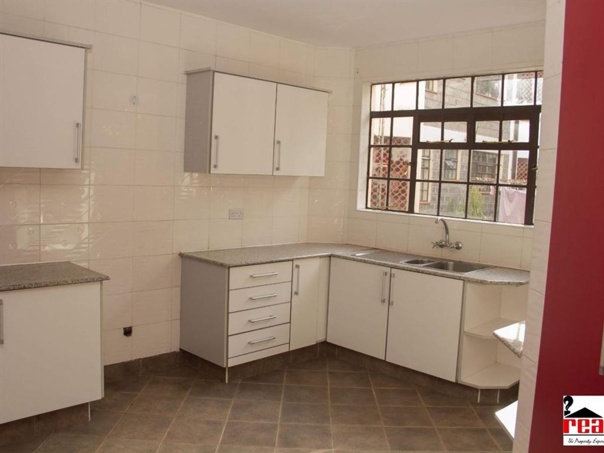 2 Bed Apartment with En Suite in Kilimani - 16