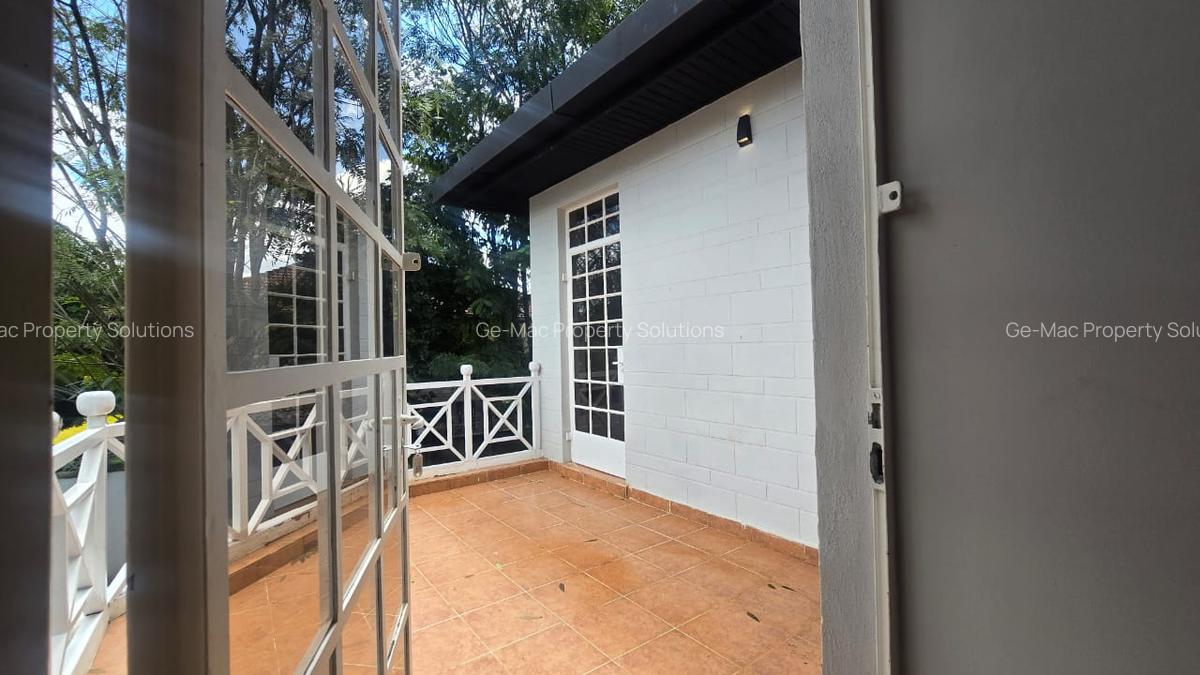 5 Bed House with En Suite in Runda - 18